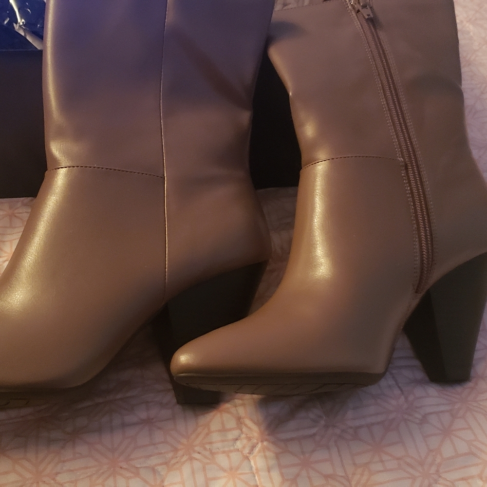 Women's boots